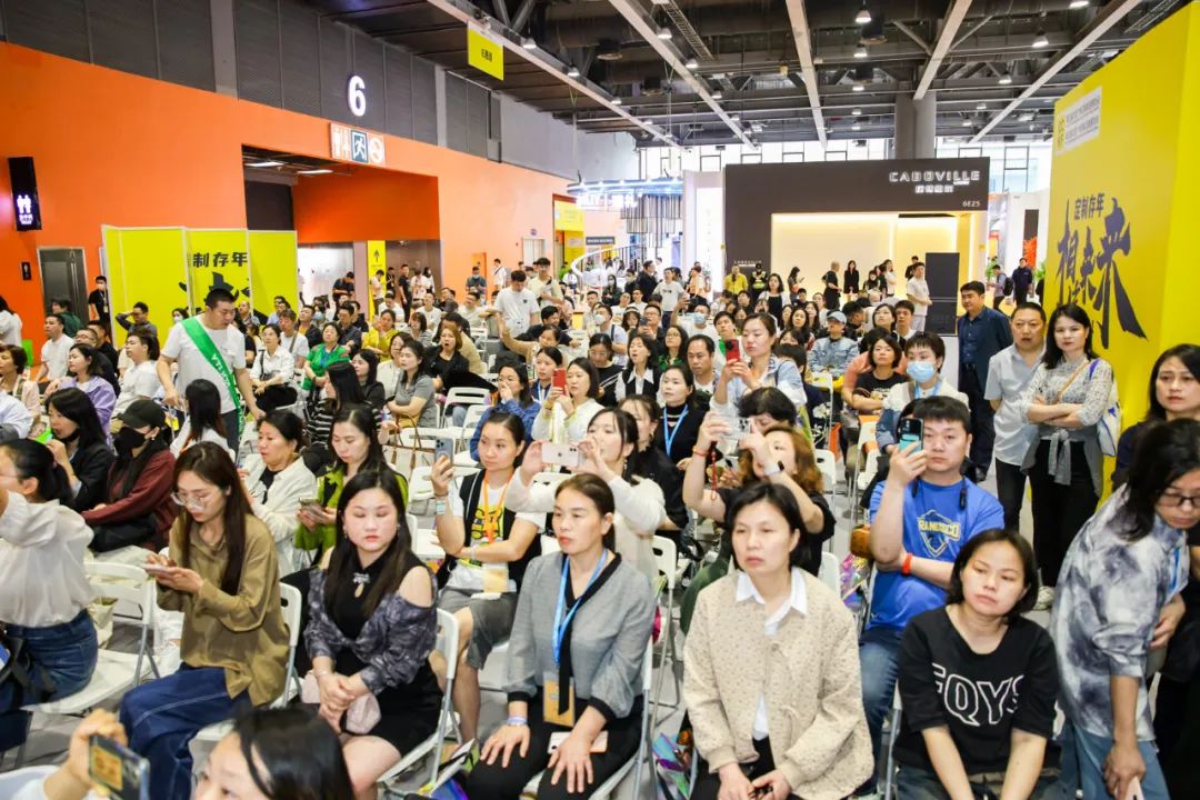 2025广州整家定制展×轻高定展以“定制+”为主题，集结诸多新题材、新模式、新产品、新渠道、新市场，3月27-30日集体亮相。