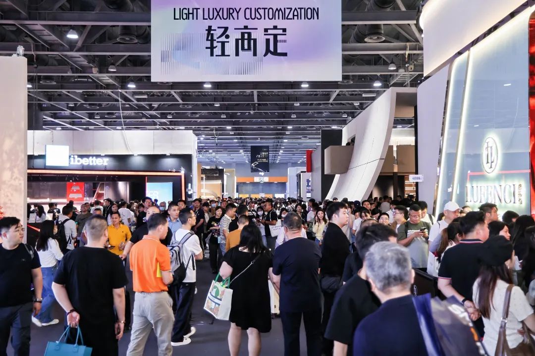 重磅！2025第14届中国广州整家定制展览会开幕盛况：35万+人次到场！
